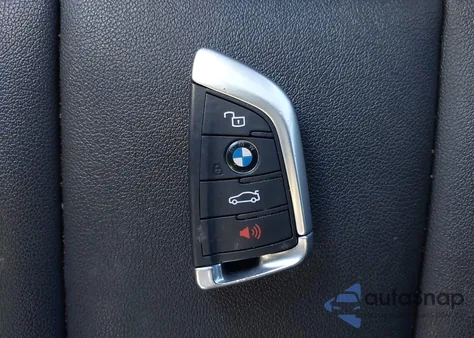 2020 BMW 330I xDrive z USA, uszkodzony, nr VIN 3MW5R7J06L8B13445